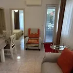 Mvine Апартамент *